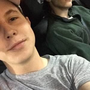 Meet your Posher, Derek